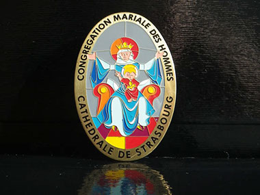 Medailles frappees personnalisees realisees sur-mesure pour la congregation mariale des hommes