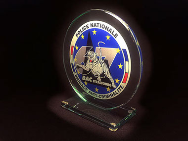 Trophee personnalise en verre avec une impression numerique